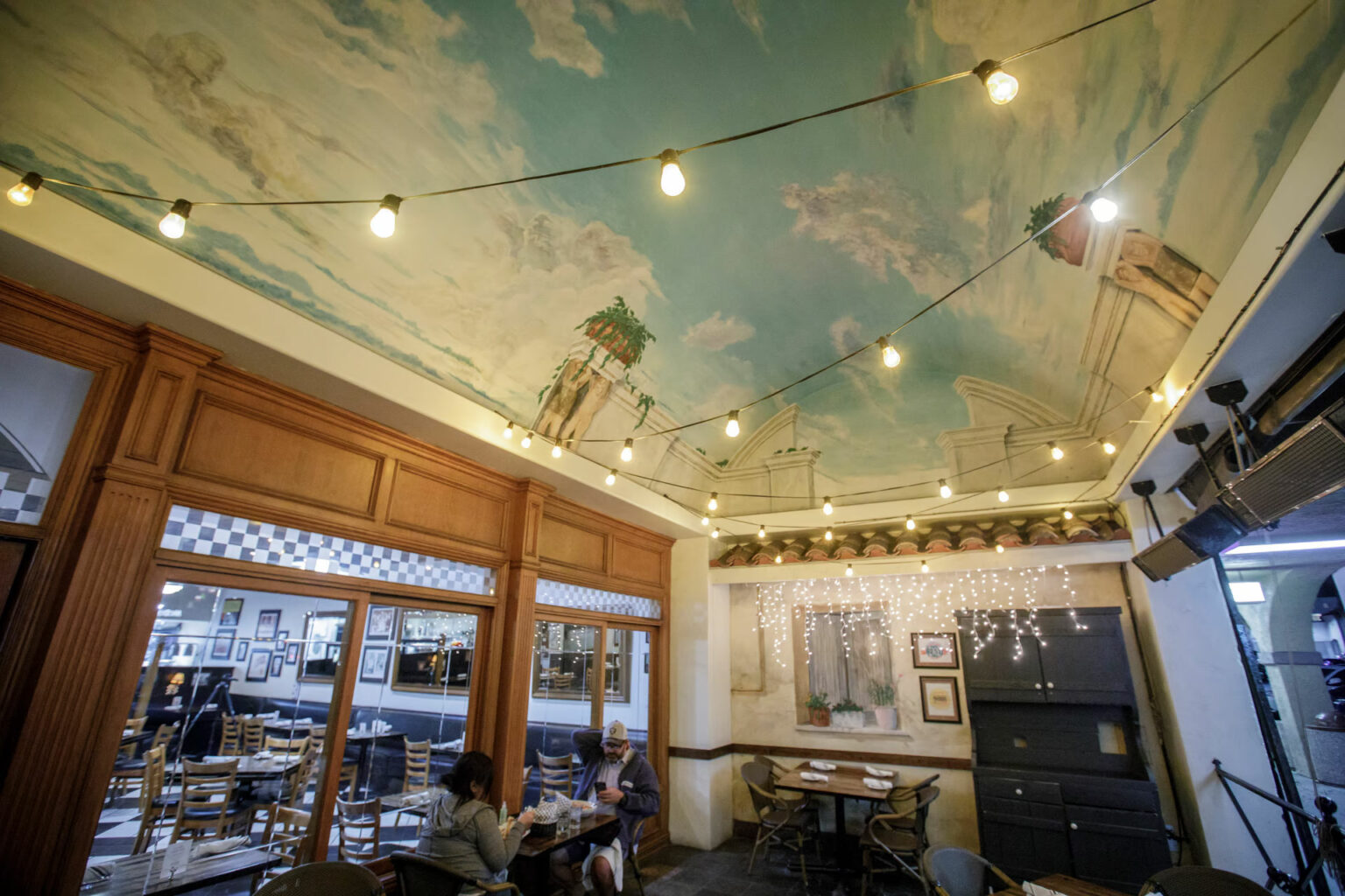 northridge painted ceiling